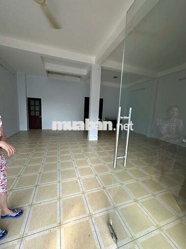 Cho thuê mặt bằng kinh doanh 8×10 mặt tiền Trường Chinh