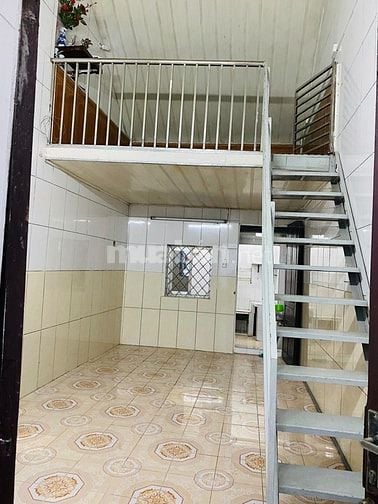 Cho thuê nhà riêng 1 tầng, số 10 ngõ 158 phố Lò Đúc