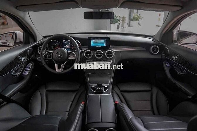 Mercedes Benz C200 2019 - 56789 km Bank 90%
