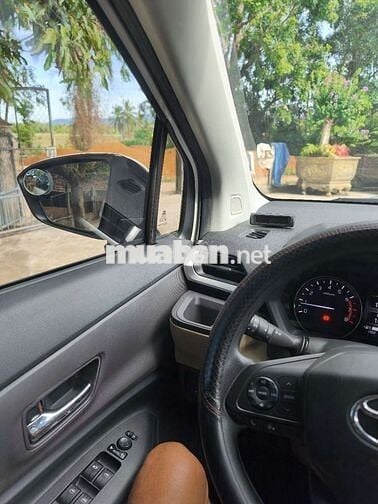 AVANZA Premio 2022 MT - 83000 km