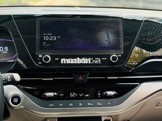 Kia Carens 1.4 Turbo Signature sản xuất 2023