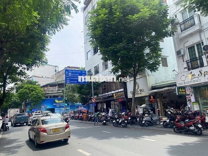 Cho thuê nhà mặt tiền  Trương Định, Phường Bến Thành, Quận 1
