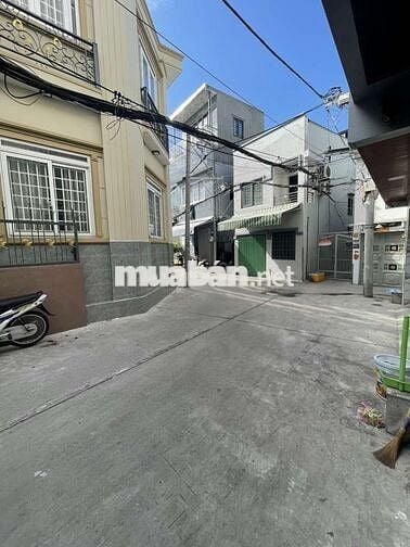 NHÀ TRUNG TÂM PHƯỜNG QUẬN 8 HẺM XE 16 CHỖ DIỆN TÍCH KHỦNG NHỈNH 8 Tỷ