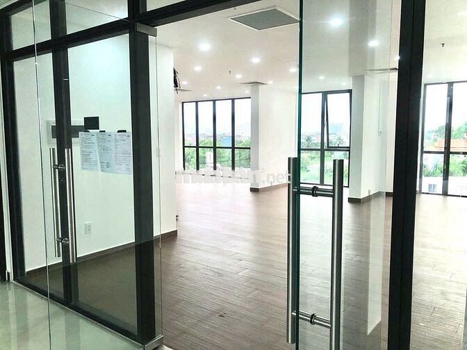 Cho thuê văn phòng gần giga mall trục Phạm Văn Đồng