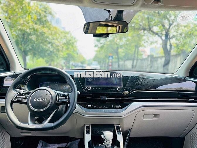 Kia Carens 1.4 Turbo Signature sản xuất 2023