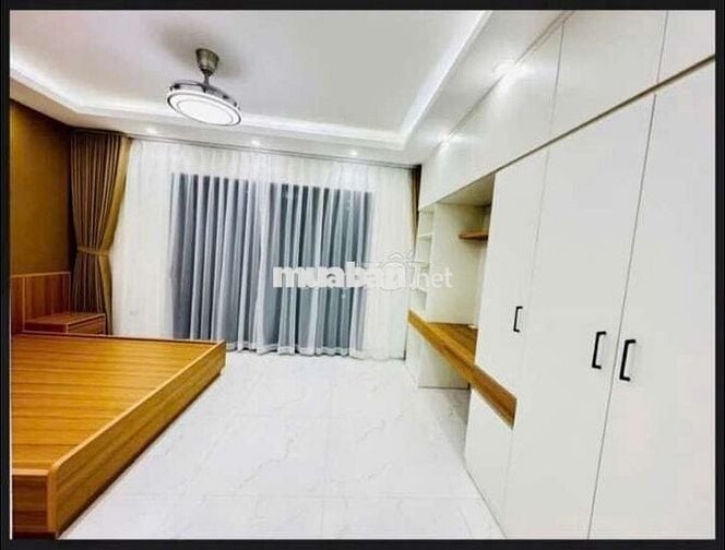 Tôi cần bán nhà mặt ngõ ô tô chánh Hoàng Quốc Việt, 6tầng thang máy