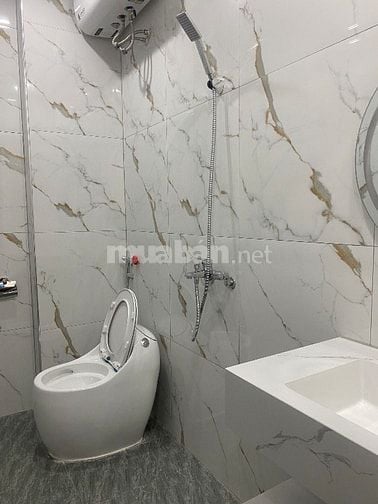 Bán nhà riêng 71m2, 17,6 tỷ Lĩnh Nam, nhà mới xây thang máy. Hoàng Mai