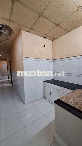 Nhà Hiếm Quận 8 Lương Văn Can 87.4m2 4 Phòng Ngủ Lớn Sân Đậu XeRộngRải