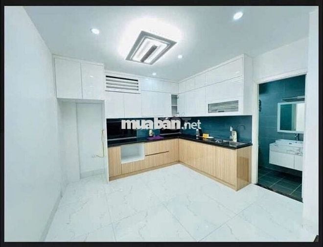 Tôi cần bán nhà mặt ngõ ô tô chánh Hoàng Quốc Việt, 6tầng thang máy