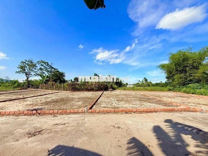 Bán đất thôn 5 hoà tiến diện tích 120m2 gần ubx hoà tiến giá 8xx triệu