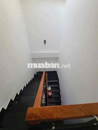 Bán nhà Quang Trung, 5x14M, hxh, 3 tầng, sát chợ cầu