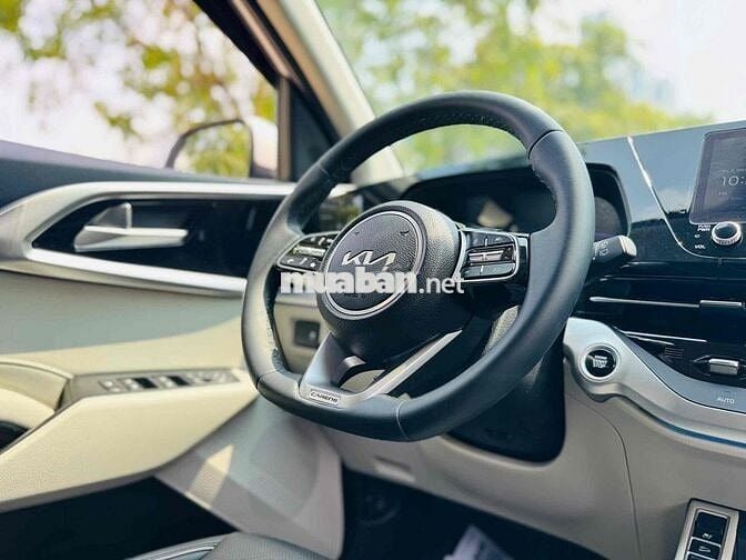 Kia Carens 1.4 Turbo Signature sản xuất 2023
