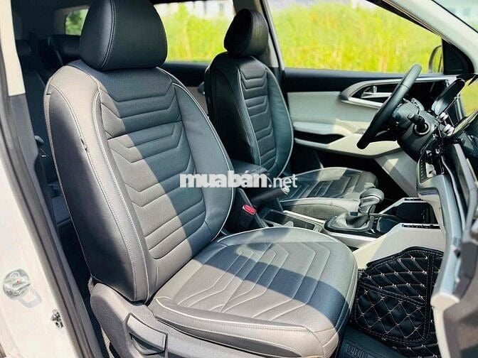 Kia Carens 1.4 Turbo Signature sản xuất 2023