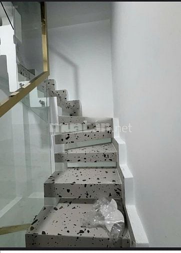 Cho thuê nhà hẻm 4m (XH) Trần Quang Diệu, P.14, Q.3 giá 14tr 