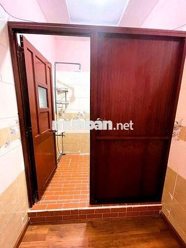 Nhà nguyên căn mặt tiền p.Linh Trung 2pn có nội thất tiện nghi