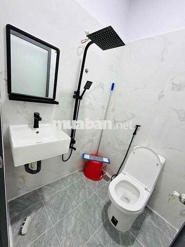 Cho thuê nhà mặt tiền đường số Q8