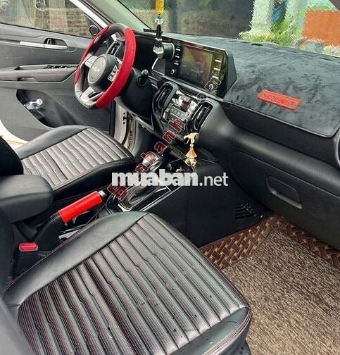 Kia Sonet 2023 Luxury 1.5 AT - 60000 km