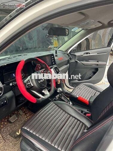 Xe Kia Sonet Luxury 1.5 AT 2023 - 528 Triệu