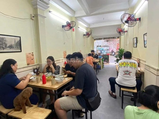 Cần sang nhượng quán Bánh đa cua Hải Phòng - mặt phố Nguyễn Văn Tuyết