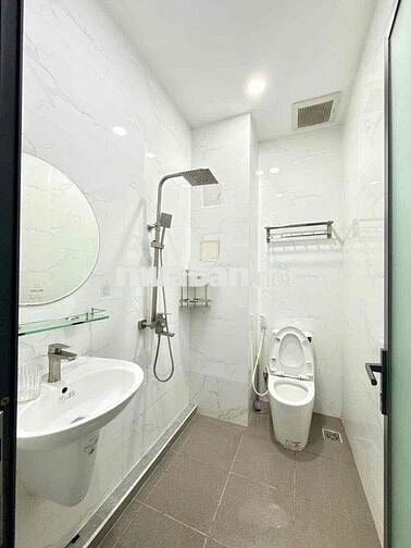 Cho thuê nguyên sàn 2PN full nội thất mới, đẹp có thang máy Cityland