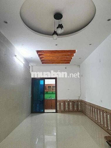 bán nhà cạnh quảng trường Phúc Yên