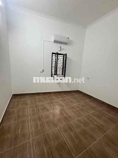 bán nhà cạnh quảng trường Phúc Yên