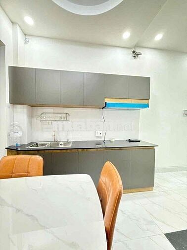 Cho thuê nguyên sàn 2PN full nội thất mới, đẹp có thang máy Cityland