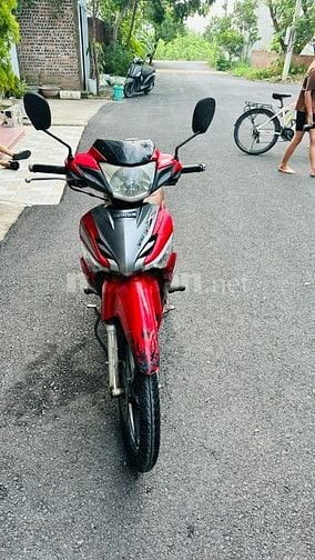 Futere X  nét nẹt đi vẫn 100km/h đi 1 tay