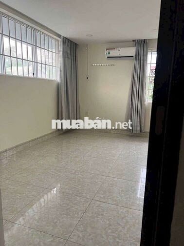 Cho thuê nhà 3pn 3wc căn góc gần đại học Bình Dương