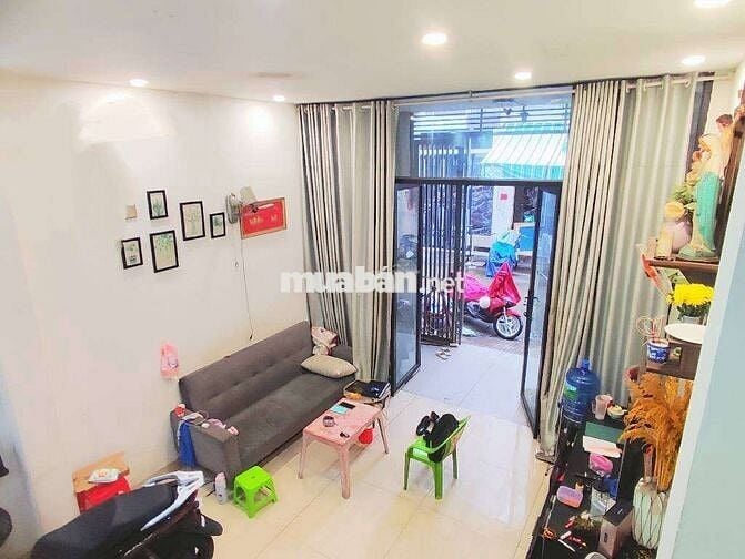 BÁN GẤP GIA NHỈNH 4 TY DIỆN TÍCH 48 M