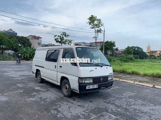 Nissan Urvan 3 chỗ - 900kg