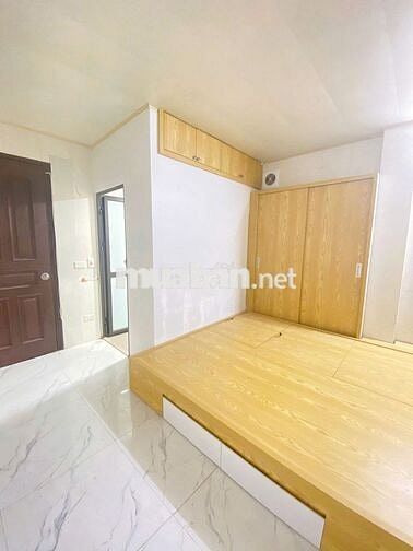 Phòng 245 lạc long quân, rộng 28m2 + có ban công