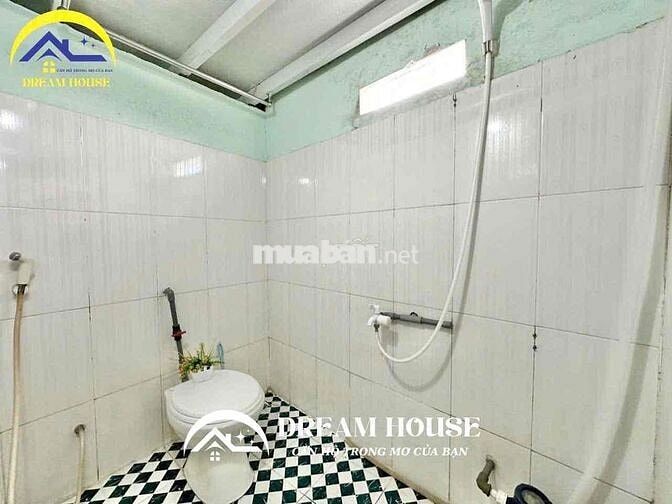 PHÒNG ZÁ RẺ NGAY NGÃ TƯ BỐN XÃ