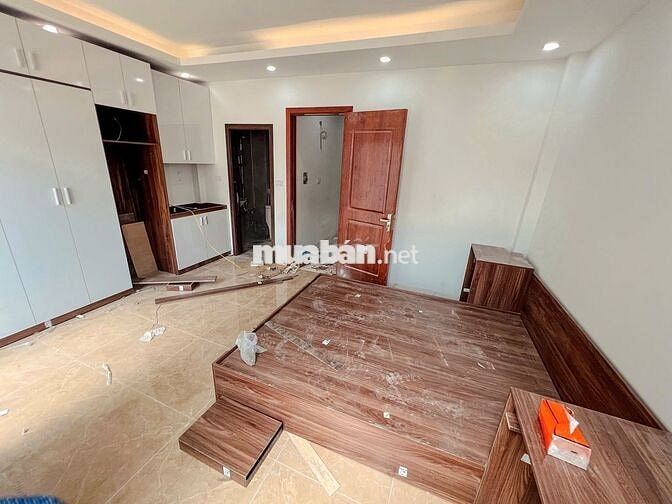 CCMN 50m2 x 6 Tầng Dòng Tiền 40tr/tháng – Ngay Chợ Thạch Bàn