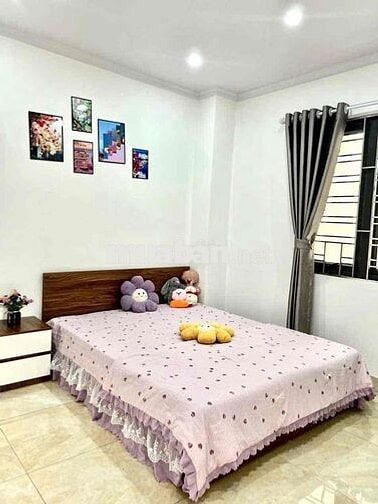 Căn hộ 60m2 3PN 2WC tại Dịch Vọng gần bãi đỗ Ô tô, ngõ to tiện ích