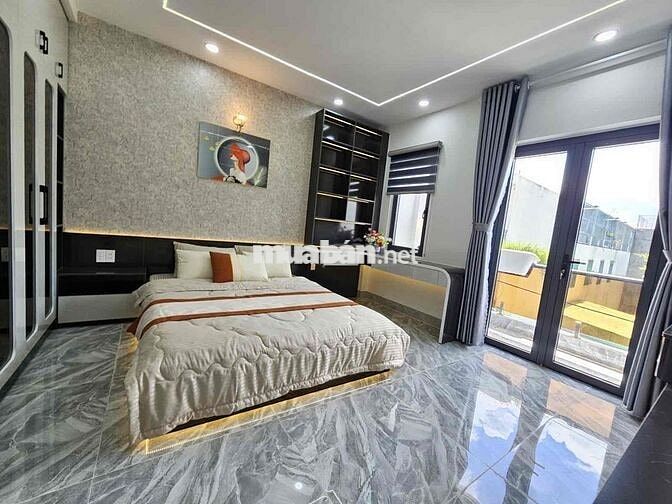 NHÀ 5 TẦNG MỚI XÂY THIẾT KẾ SANG TRỌNG Ô TÔ NGỦ TRONG NHÀ TCH10 Q12