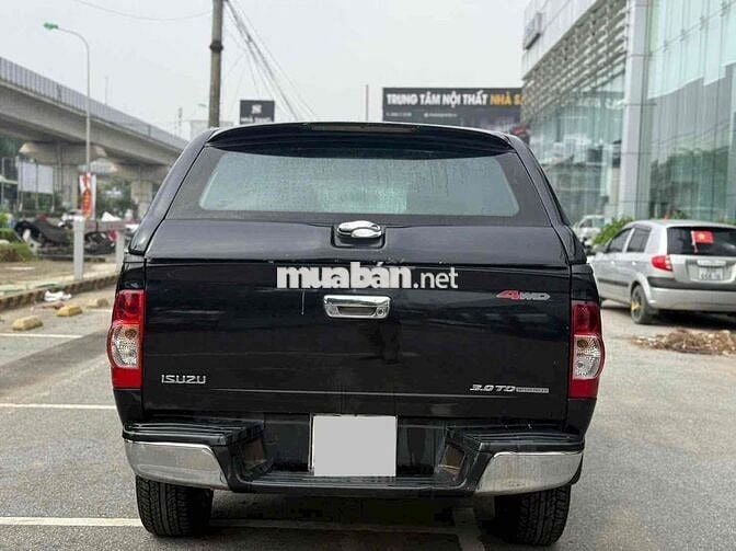 Isuzu Dmax 2011 LS 3.0 4x4 MT - 135000 km