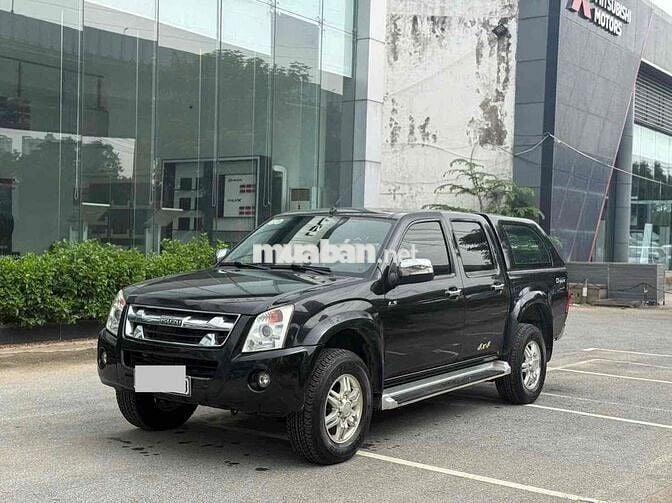 Isuzu Dmax 2011 LS 3.0 4x4 MT - 135000 km