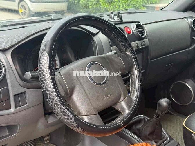 Isuzu Dmax 2011 LS 3.0 4x4 MT - 135000 km