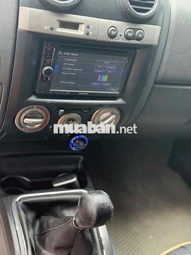 Isuzu Dmax 2011 LS 3.0 4x4 MT - 135000 km