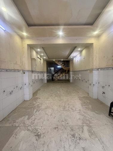 Bán Nhà Mặt Tiền Lạc Long Quân P.3 Quận 11, giá cực tốt