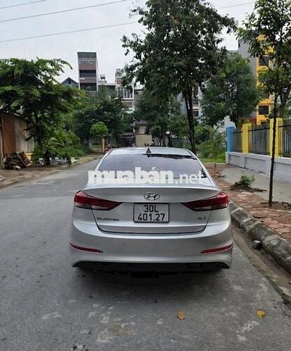 Hyundai Elantra 2016 xe tư nhân gia đình sử dụng