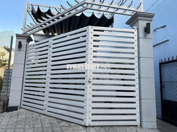 Chính chủ cho thuê nhà cấp 4, mới, 2PN, xe hơi, 100m2, chợ Lái Thiêu