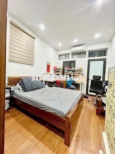 (Giá hot ) Tam trinh - 33m , cần bán gấp , nội thất cơ bản.