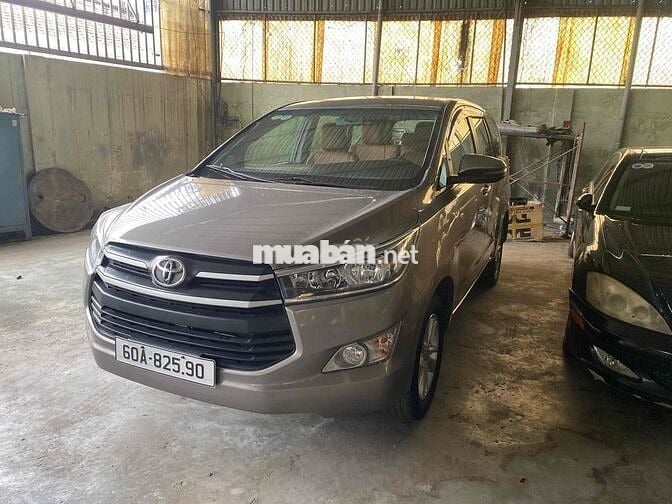 Toyota Innova 2019 2.0E - 190000 km