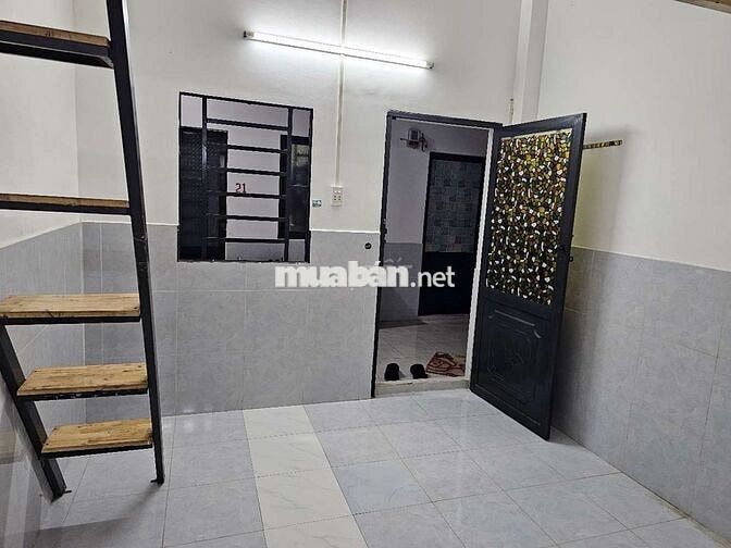 Phòng trọ sinh viên gần ĐH Mở và ĐH TĐT, trống đầu tháng 10
