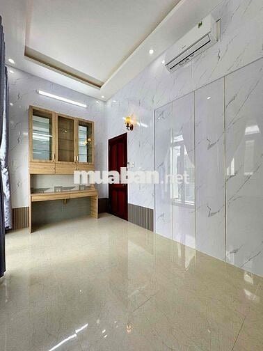 Nhà Lầu Hoàn Công - gần Đại học Y Dược - chỉ 2 tỷ 590