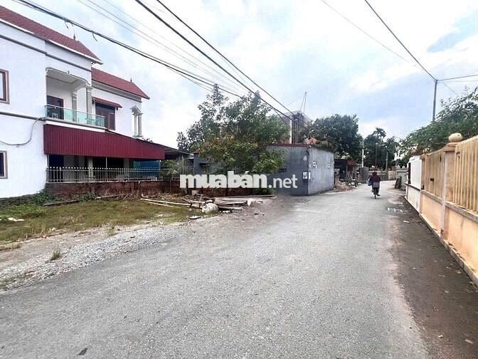 Trục chính Yên Phú- Yên Mỹ. Giá chỉ 2.7tỷ  . Giá *** khu vực