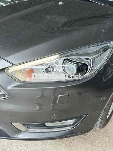 Ford Focus Titanium 2018 chạy 14.000km quá đẹp