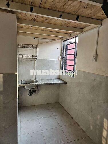 Phòng trọ sinh viên gần ĐH Mở và ĐH TĐT, trống đầu tháng 10